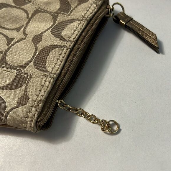 Coach Signature C Coin Purse with Metallic Good Trim - Picture 12 of 15